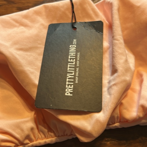 Pretty Little Thing Women Pink Off Shoulder Balloon Sleeve Cropped Top Size 4NWT - Picture 6 of 8